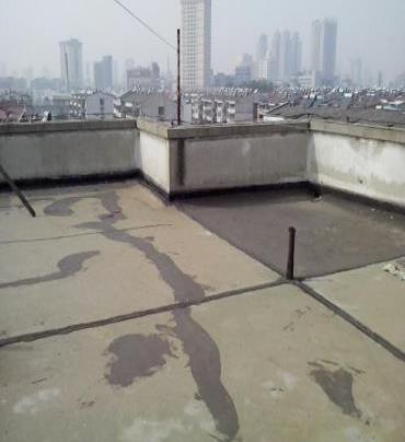 保靖漏水维修 楼顶漏水是什么原因，楼顶漏水维修方法是什么?